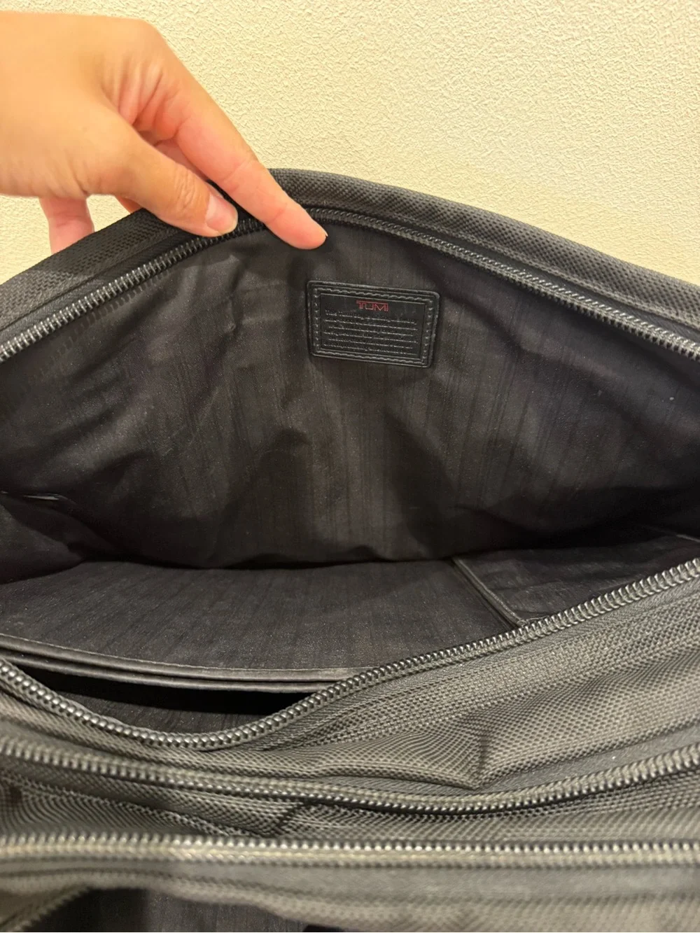 Tumi Alpha Ballistic Laptop Bag Black Nylon Expandable 26141DH Briefcase